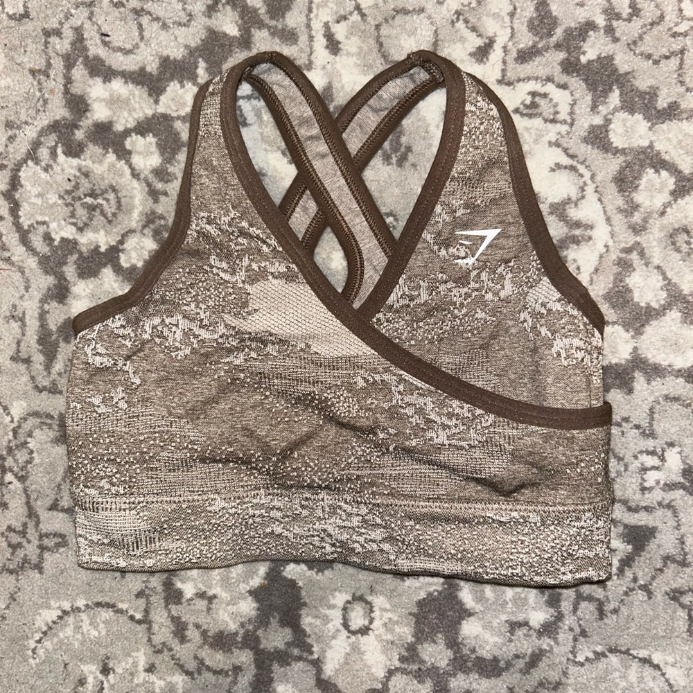 Gymshark Adapt Camo
Seamless Sports
Bra -
Pebble Grey/Soul Brown